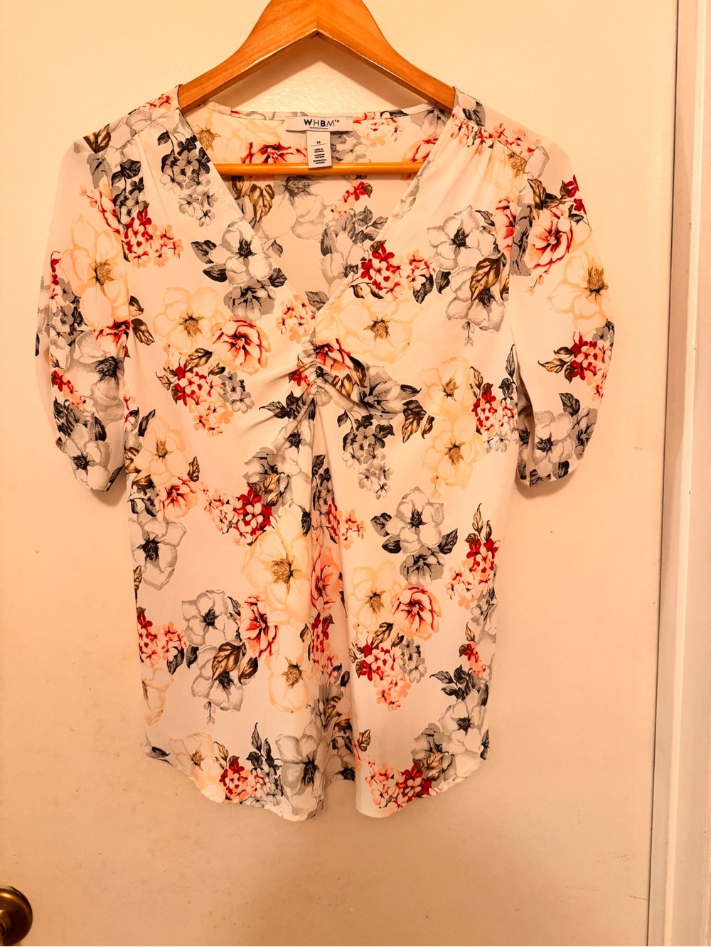 White House Black Market white Floral V-Neck Twist-Front Blouse